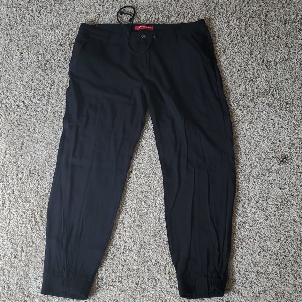 Black jogger